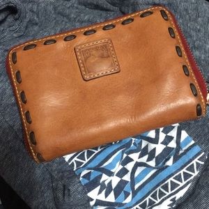 Dooney & Bourke Bags - Dooney & Bourke wallet Dooney & Bourke Bags - Dooney & Bourke wallet